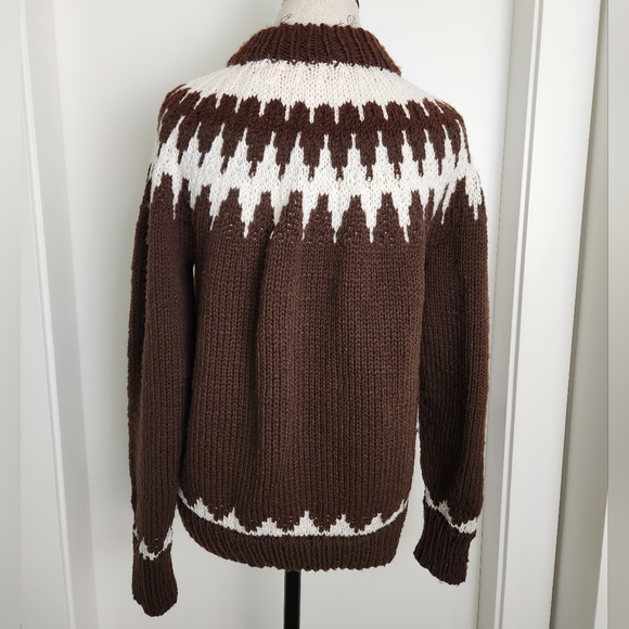 Vintage Hand Knit Fair Isle Sweater - Picture 8 of 10